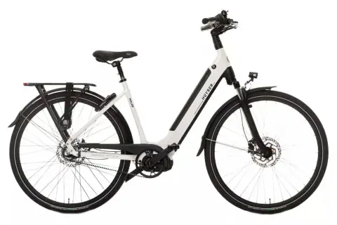 Witte Huyser hybride fiets, ideaal voor de ANWB fiets test. Met bagagedrager en verlichting.