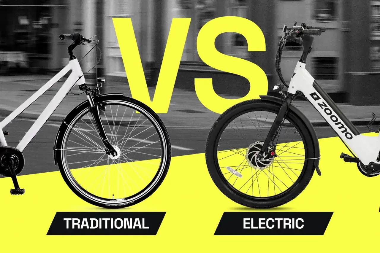Traditionele fiets versus wel of geen elektrische fiets. De ene is simpel, de ander heeft een motor en batterij.